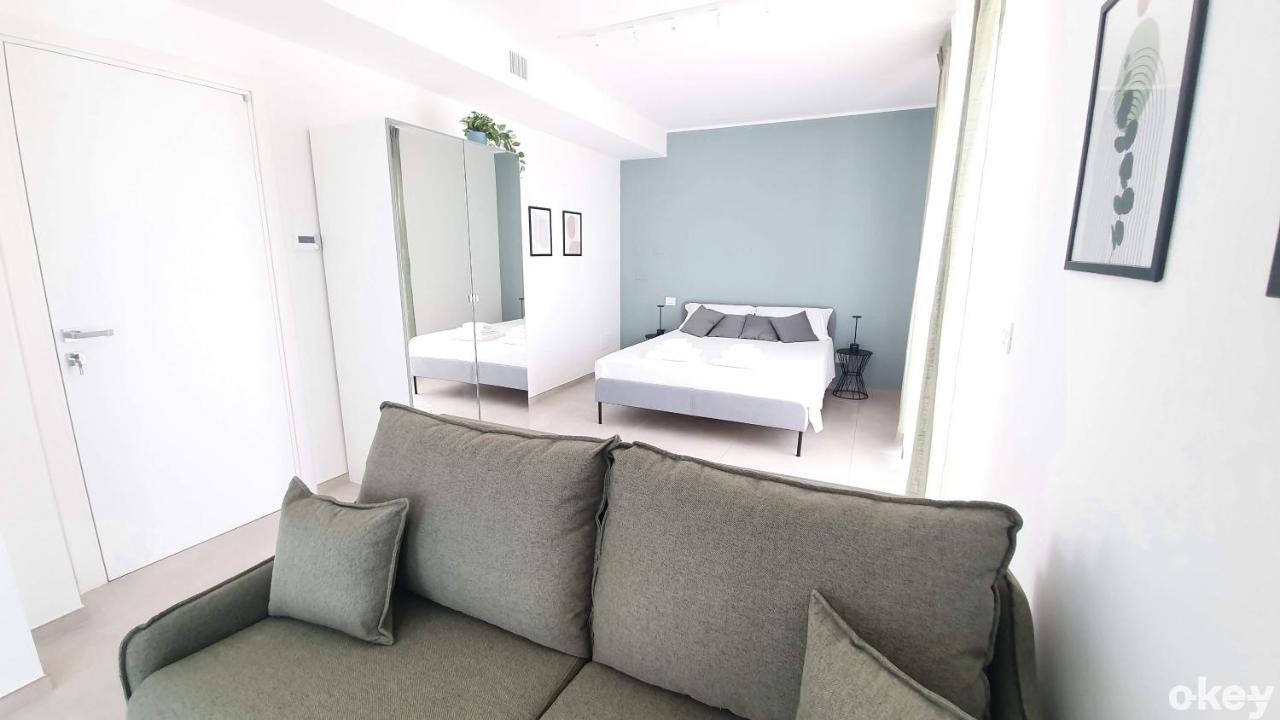 Villa Mediterranea Apartments - Seaview, Pool & Garden Bari Eksteriør billede