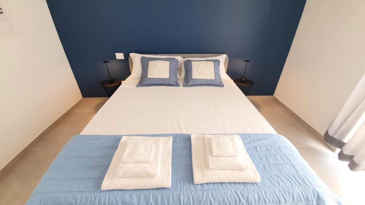 Villa Mediterranea Apartments - Seaview, Pool & Garden Bari Eksteriør billede