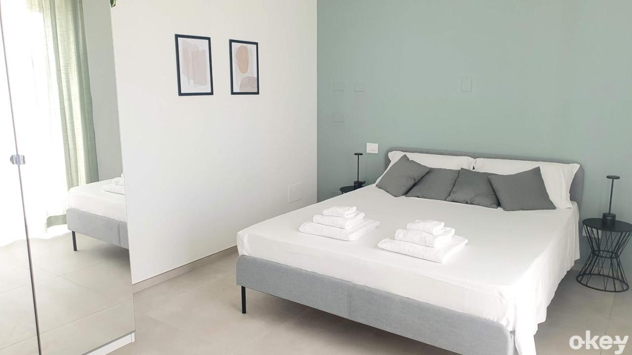 Villa Mediterranea Apartments - Seaview, Pool & Garden Bari Eksteriør billede