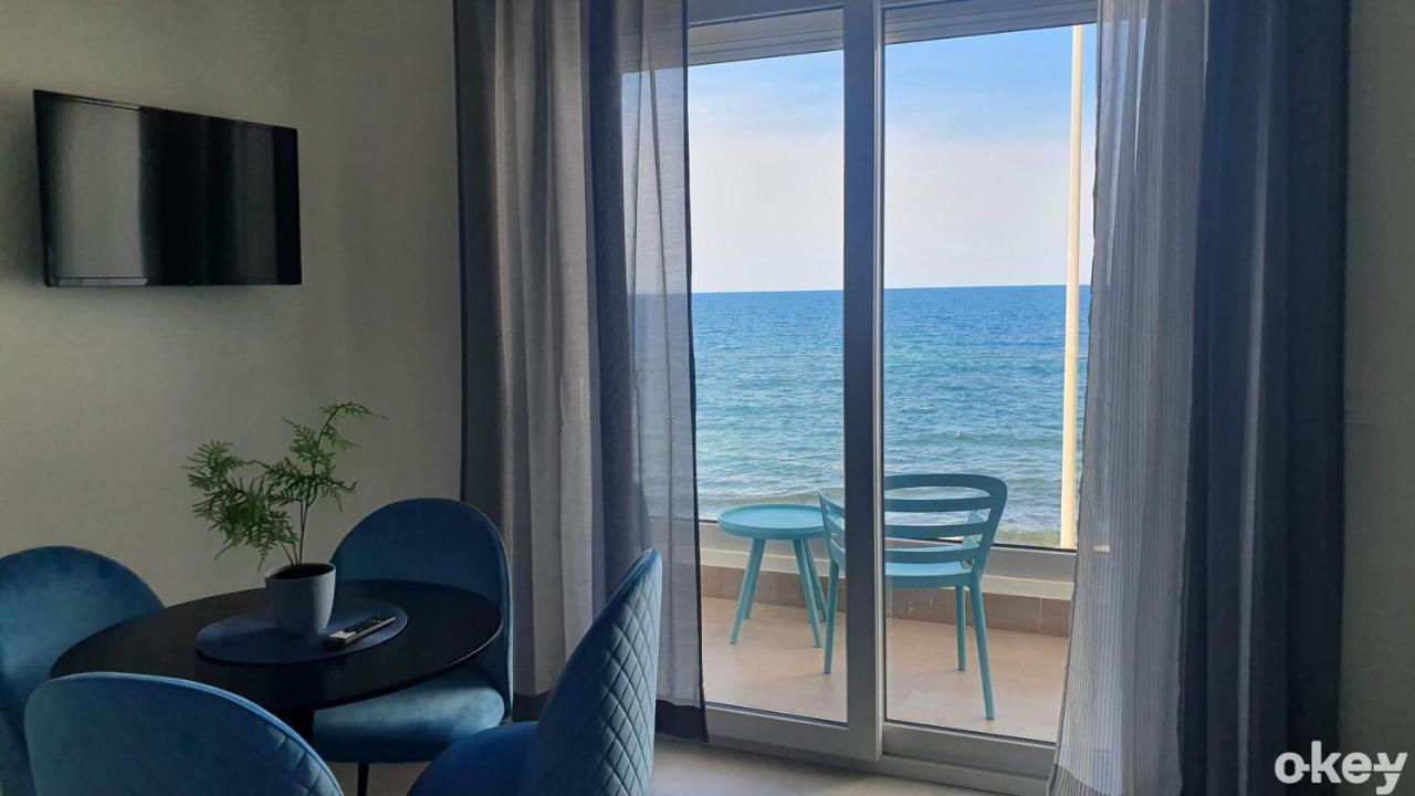 Villa Mediterranea Apartments - Seaview, Pool & Garden Bari Eksteriør billede
