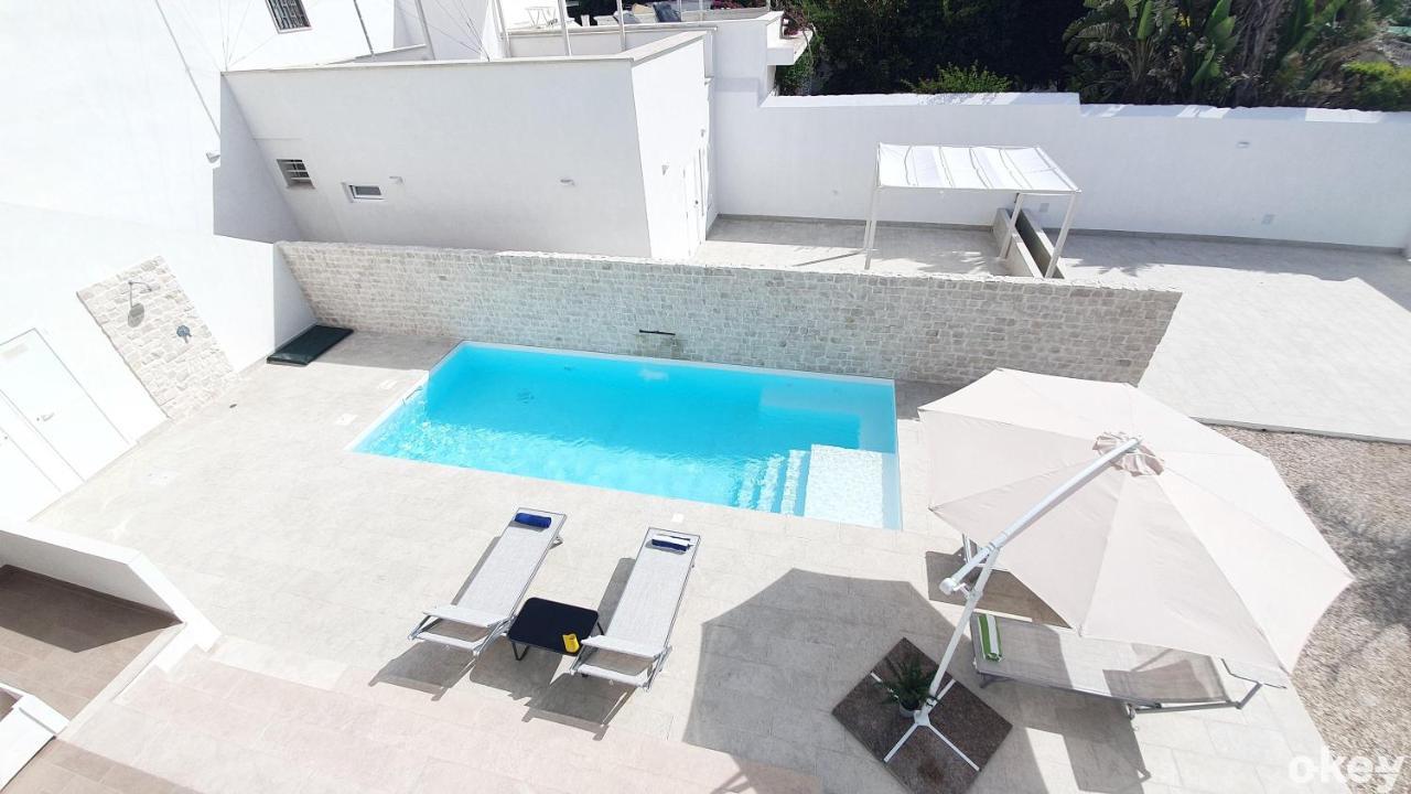 Villa Mediterranea Apartments - Seaview, Pool & Garden Bari Eksteriør billede