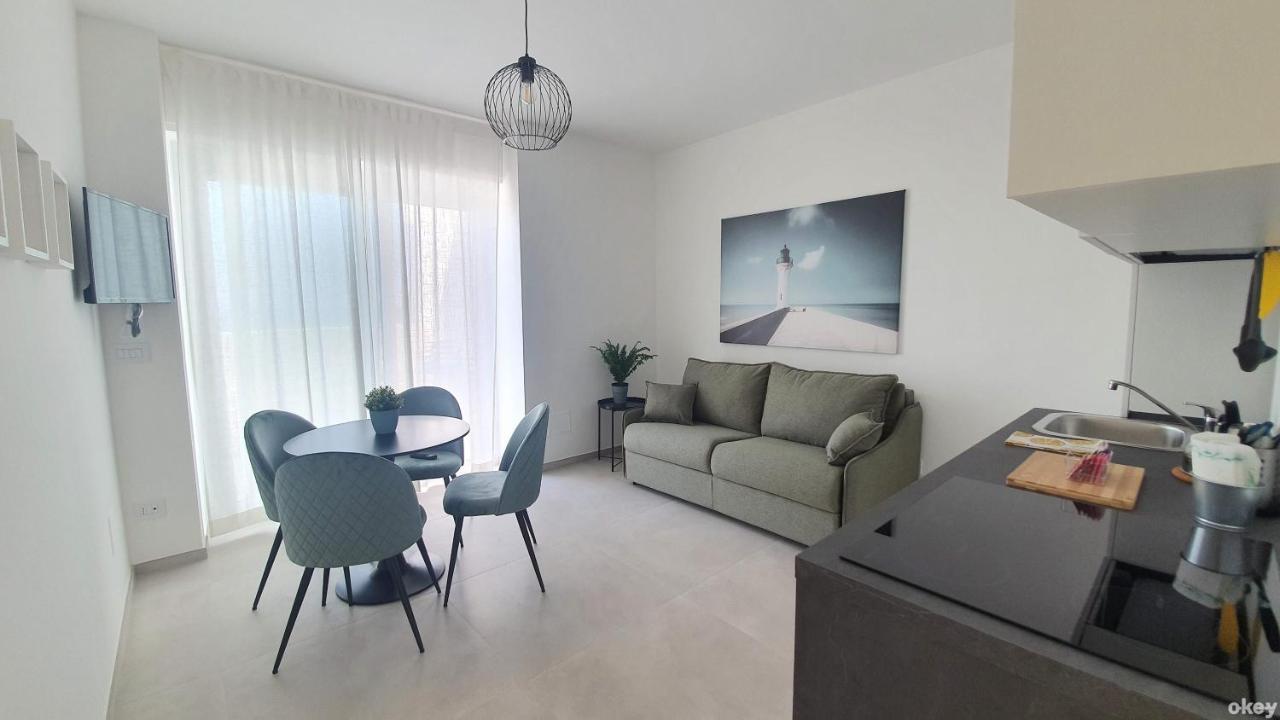 Villa Mediterranea Apartments - Seaview, Pool & Garden Bari Eksteriør billede