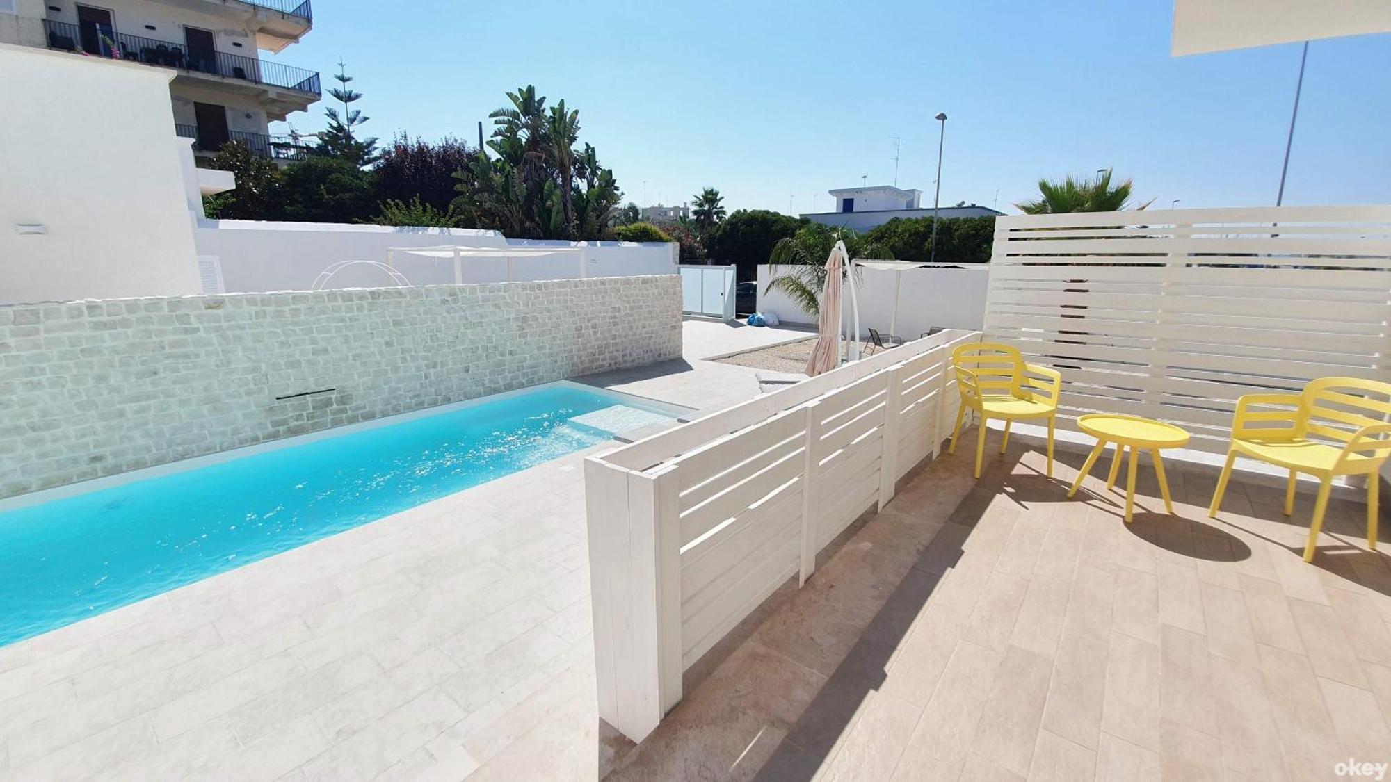 Villa Mediterranea Apartments - Seaview, Pool & Garden Bari Eksteriør billede