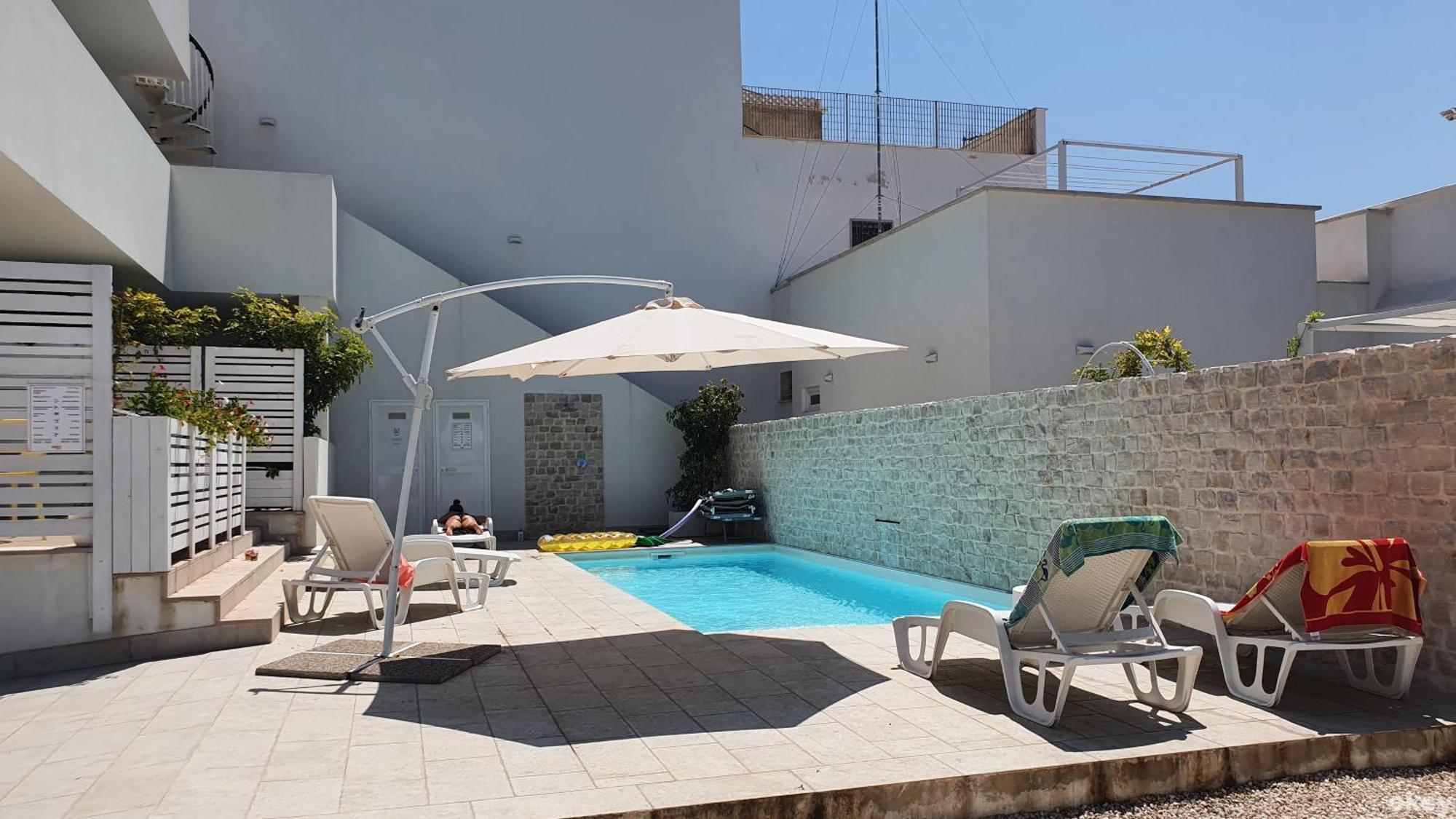 Villa Mediterranea Apartments - Seaview, Pool & Garden Bari Eksteriør billede